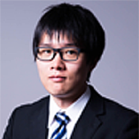 査 炳然