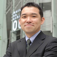 塩崎 潤一